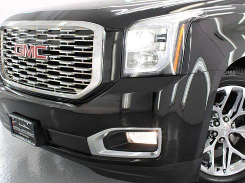 Used 2020 GMC Yukon Denali w/ Denali Premium Package AWD/4WD image 20