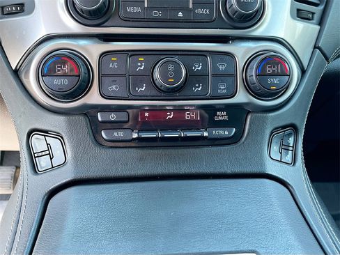 Used 2019 Chevrolet Tahoe Premier image 16