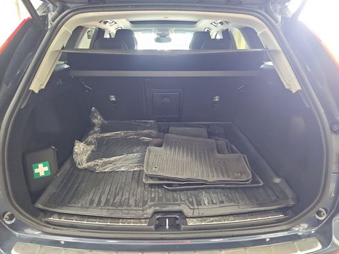 Used 2024 Volvo XC60 B5 Plus w/ Protection Package Premier AWD/4WD image 7