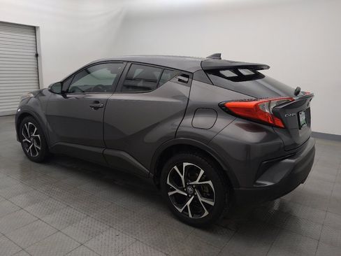 Used 2018 Toyota C-HR XLE image 3