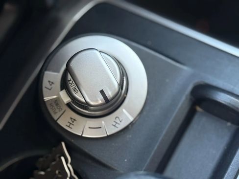 Used 2014 Toyota 4Runner SR5 image 29