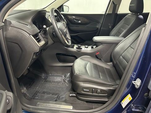 Used 2023 GMC Terrain Denali w/ Denali Premium Package AWD/4WD image 12