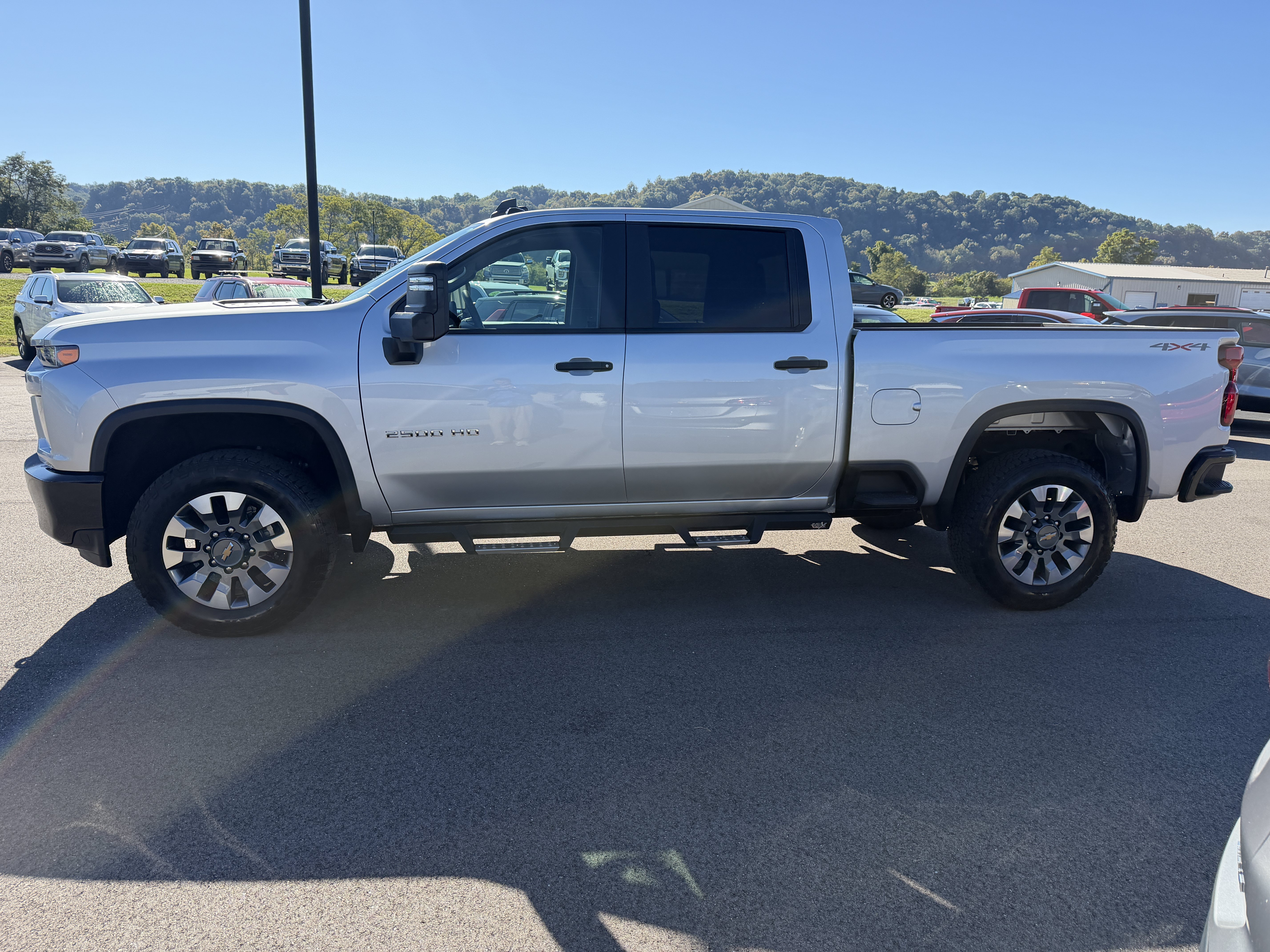 Used 2022 Chevrolet Silverado 2500 Custom w/ Gooseneck/5TH Wheel Package AWD/4WD image 8