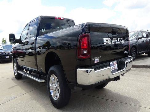 Used 2026 RAM 2500 Big Horn AWD/4WD image 8