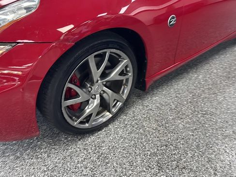 Used 2016 Nissan 370Z Coupe RWD image 33
