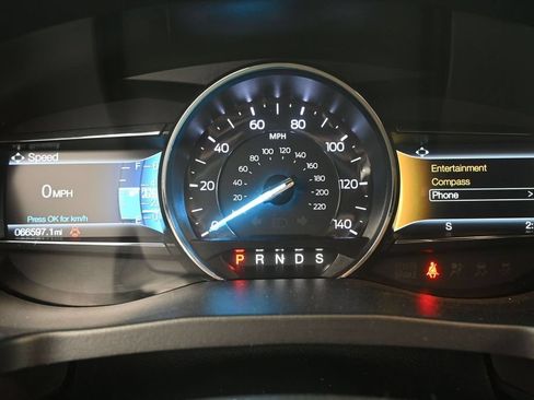 Used 2019 Ford Explorer XLT w/ Equipment Group 201A FWD image 25
