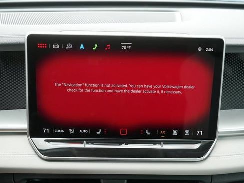 Certified 2025 Volkswagen Tiguan SE AWD/4WD image 32