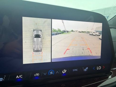 Used 2024 Chevrolet Traverse Z71 w/ LPO, Floor Liner Package AWD/4WD image 20
