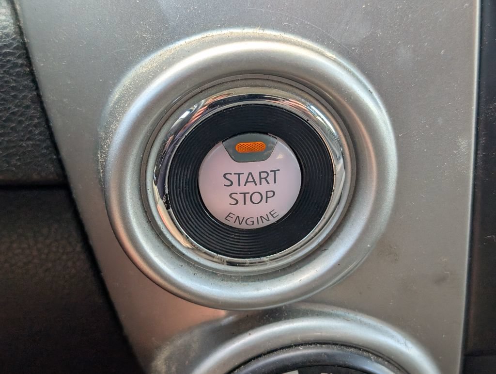 Used 2018 Nissan Titan SV AWD/4WD image 16