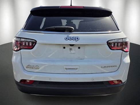 Used 2023 Jeep Compass Limited image 5