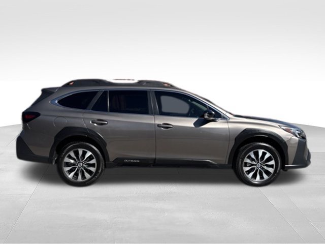 Used 2024 Subaru Outback Limited XT AWD/4WD image 8