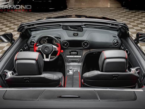 Used 2016 Mercedes-Benz SL 550 image 32