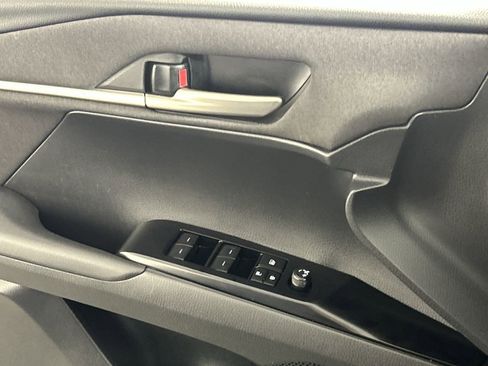 Used 2025 Toyota Camry LE image 18