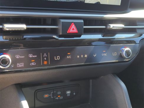 New 2026 Kia Sportage SX image 28