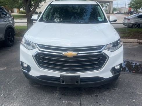 Used 2020 Chevrolet Traverse LT FWD image 3