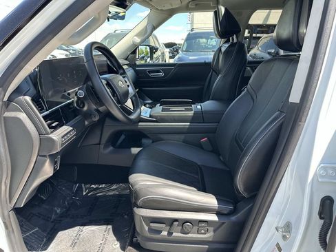 Used 2025 INFINITI QX80 Sensory AWD/4WD image 27
