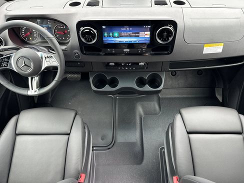 New 2026 Mercedes-Benz Sprinter 2500 image 12
