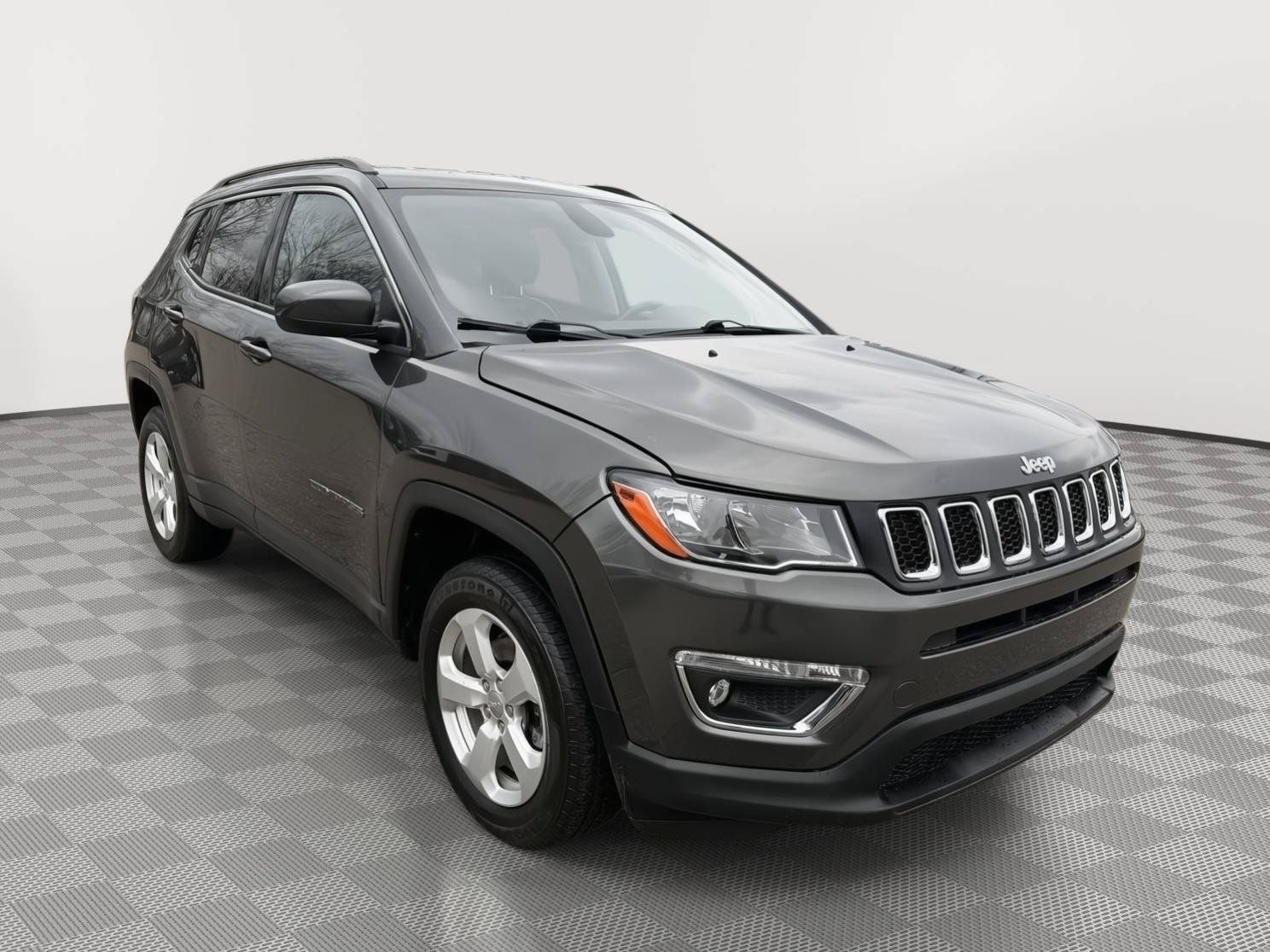 Used 2019 Jeep Compass Latitude w/ Cold Weather Group AWD/4WD image 7