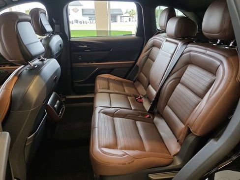 New 2026 Lincoln Nautilus Reserve image 8