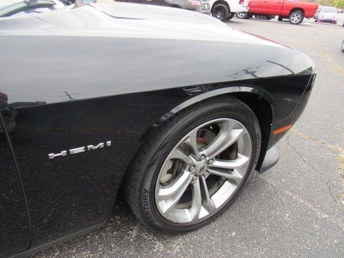 Used 2021 Dodge Challenger R/T image 10