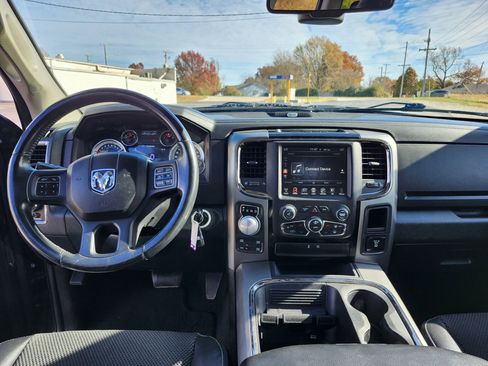 Used 2016 RAM 1500 Sport w/ Black Ram 1500 Sport Group image 20