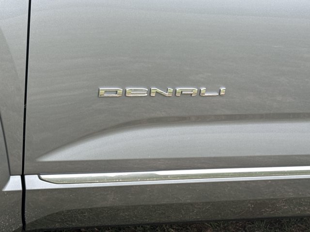 New 2027 GMC Terrain Denali w/ LPO, Black Badging Package AWD/4WD image 14