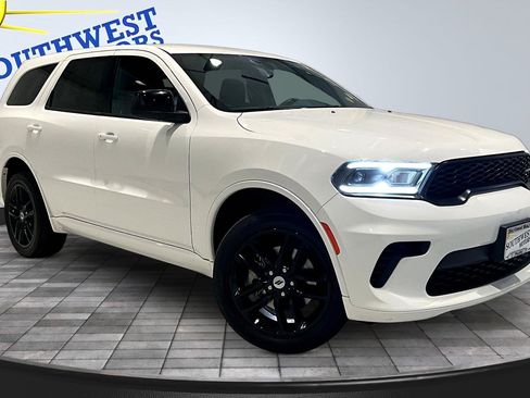 Used 2024 Dodge Durango GT AWD/4WD image 3