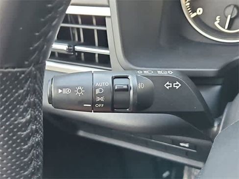 Used 2022 Mitsubishi Outlander SE image 27