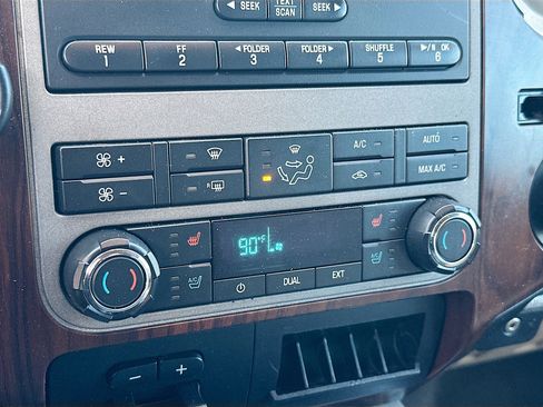 Used 2012 Ford F250 Lariat w/ Lariat Interior Pkg image 23