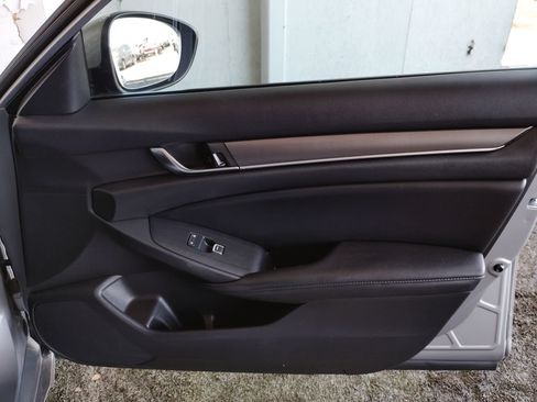 Used 2020 Honda Accord LX image 10