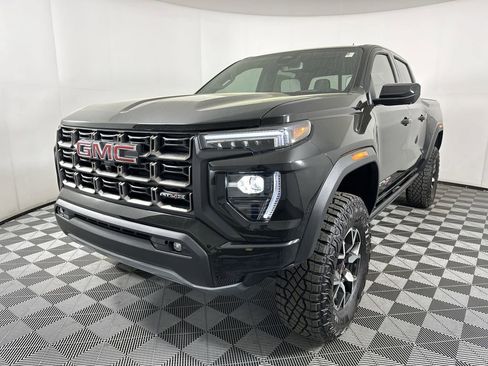 New 2025 GMC Canyon AT4 w/ AT4X Package image 3