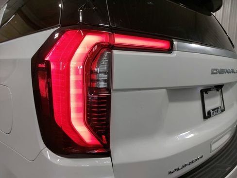 New 2026 GMC Yukon XL Denali w/ Sun & Power Step Package AWD/4WD image 35