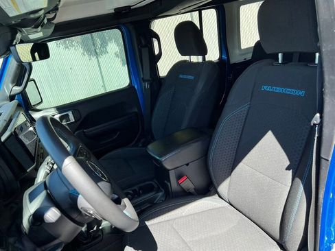 Used 2024 Jeep Wrangler Unlimited Rubicon 4xe w/ Technology Group image 18