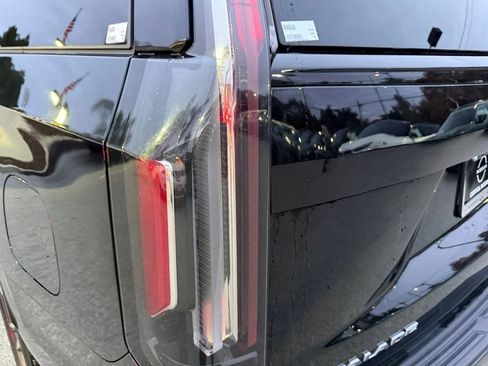 Used 2023 Cadillac Escalade Sport image 35