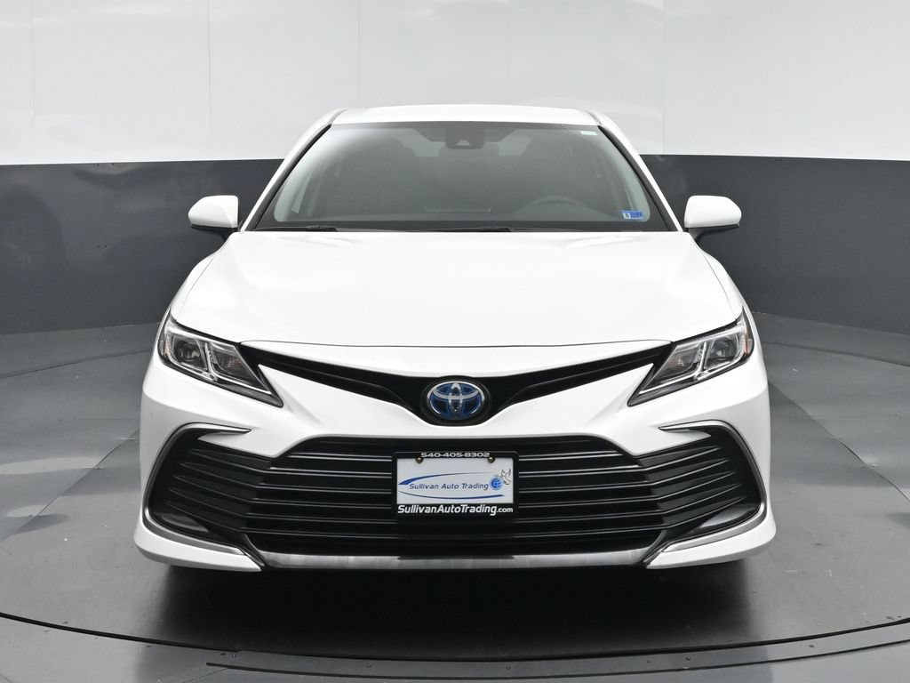 Used 2021 Toyota Camry LE FWD image 2