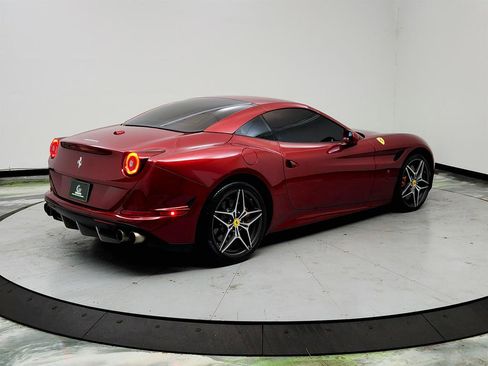 Used 2017 Ferrari California T RWD image 5