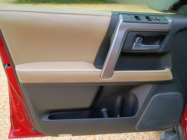 Used 2016 Toyota 4Runner SR5 RWD image 22