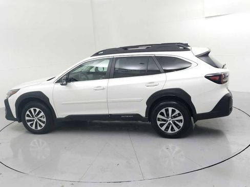 Certified 2025 Subaru Outback Premium image 6