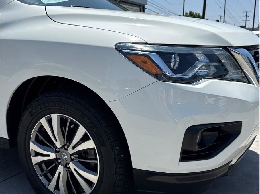 Used 2020 Nissan Pathfinder SL FWD image 42