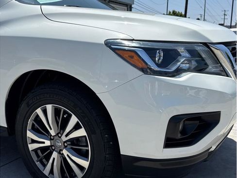 Used 2020 Nissan Pathfinder SL FWD image 42