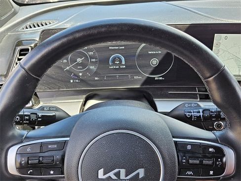 Used 2023 Kia Sportage SX image 31