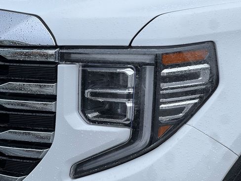 Used 2024 GMC Sierra 1500 SLT w/ SLT Premium Plus Package image 54