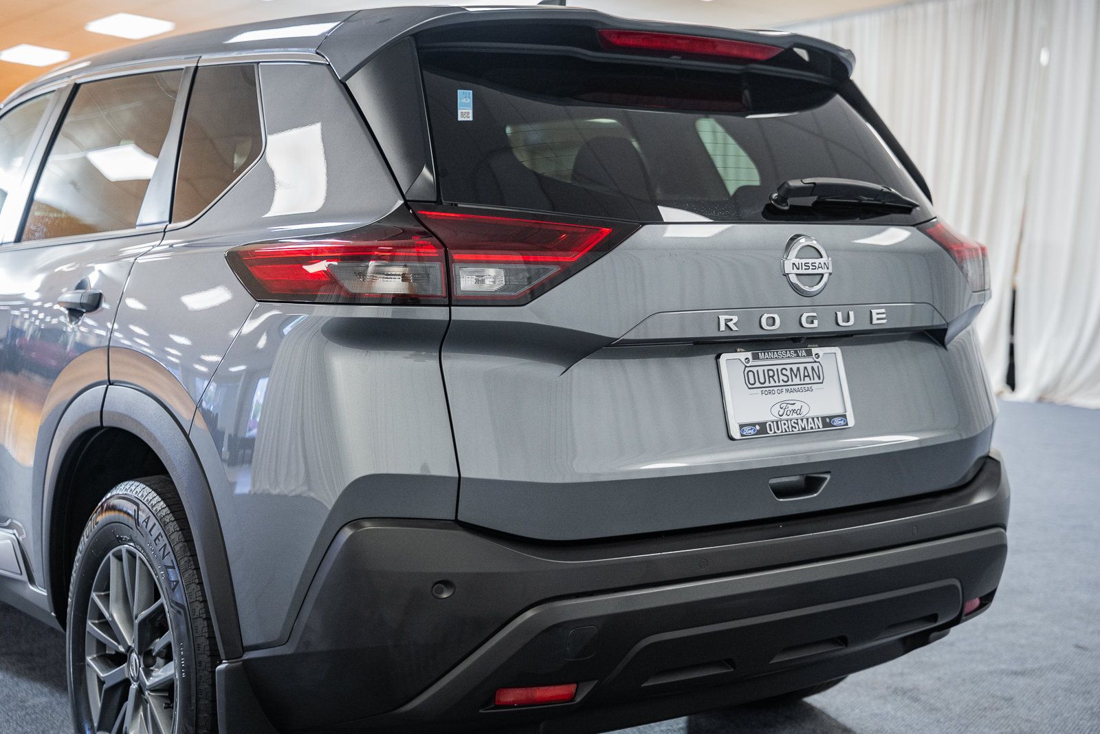 Used 2021 Nissan Rogue S FWD image 5