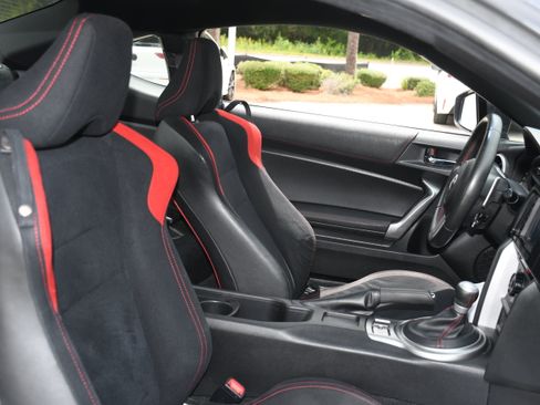 Used 2013 Scion FR-S RWD image 20
