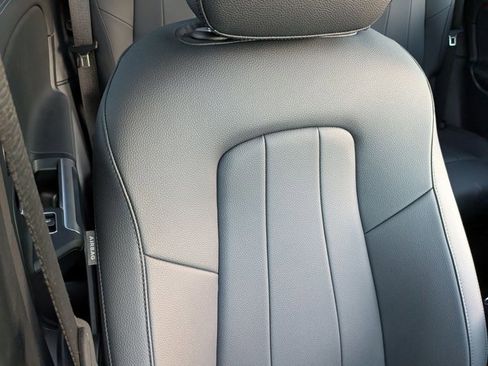 Used 2024 Mercedes-Benz EQB 300 4MATIC image 19