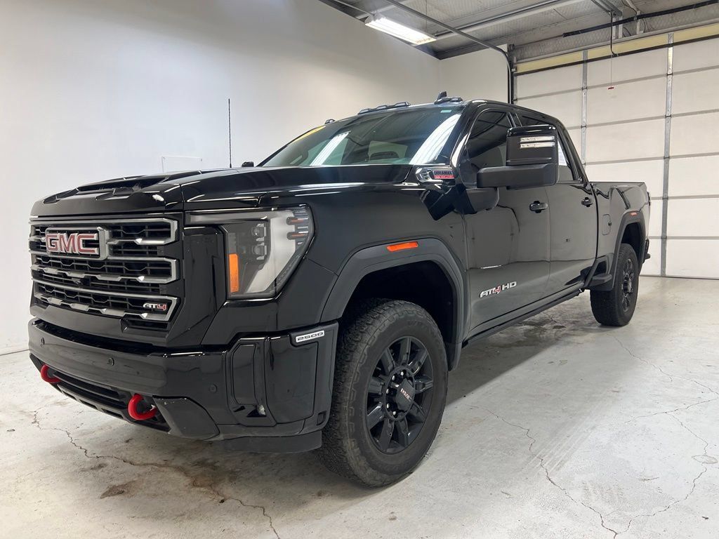 Used 2025 GMC Sierra 2500 AT4 w/ Technology Package AWD/4WD image 12