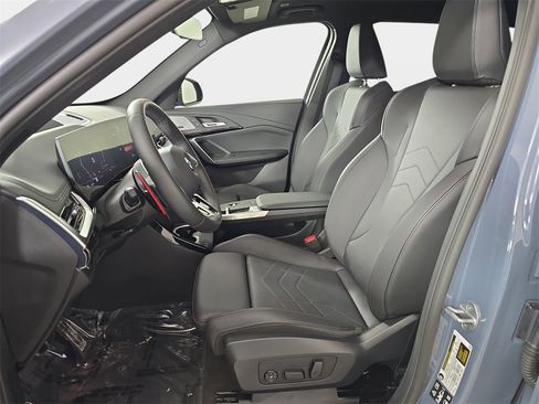 Used 2025 BMW X1 M35i w/ Premium Package image 18
