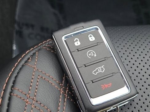 Used 2025 Jeep Grand Cherokee L Summit w/ Advanced Protech Group IV AWD/4WD image 44