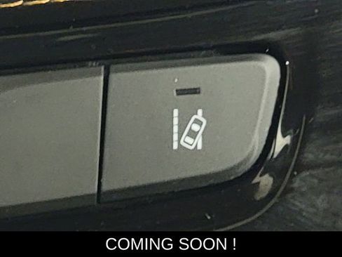 Used 2020 Chevrolet Trax Premier image 24