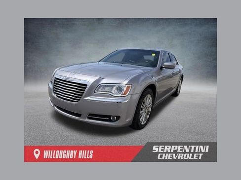 Used 2014 Chrysler 300 AWD w/ Driver Convenience Group image 1